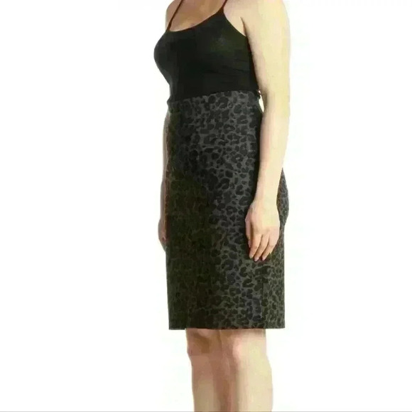 LOFT l Black and Grey Animal Pencil Skirt Size Petite XXSP - Picture 2 of 7